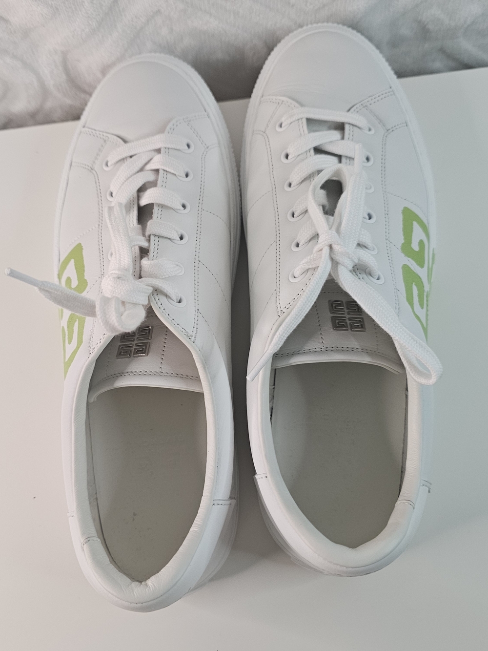 Givenchy White Low-Top Sneakers with Green Logo Accent - Men